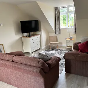 Flat In Quiet Location Apartment